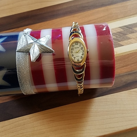 Women's Gold Watch - Picture 2 of 6